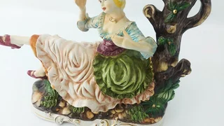 Beautiful ! Collectors Bargain ! Circa 1950s Capodimonte Large Porcelain lamp !