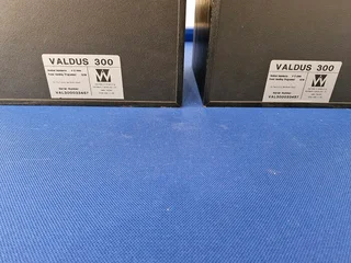 REDUCED ! Bargain ! Pair of  Quality Wharfedale Valdus 300 midsized speakers !!