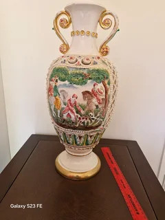 Superb Collectors Find ! Vintage, Circa 1940s Classic Cappodimonte Large lamp base !