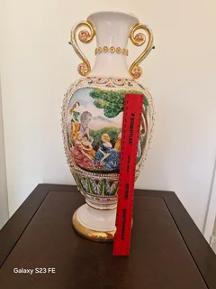 Superb Collectors Find ! Vintage, Circa 1940s Classic Cappodimonte Large lamp base !