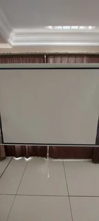 Reduced ! Bargain ! Brand New ! Ironclad 100 &#34; Electric Projector Screen With Remote !