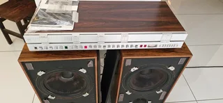OUTSTANDING ! 1970s BeoMaster 3000 Amplifier/Tuner with speakers !