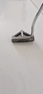 Bargain ! Quality YES Golf putter in good condition !