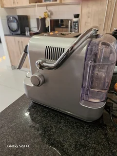 BARGAIN ! Excellent Saeco Lavazza A Modo Mio Premium capsule coffee machine !