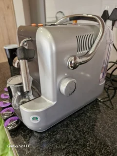 BARGAIN ! Excellent Saeco Lavazza A Modo Mio Premium capsule coffee machine !