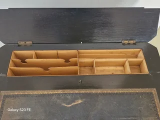 For the Collector !! Victorian Era, Ladies Boudoir Writing Desk ! Good, age relative condition !!