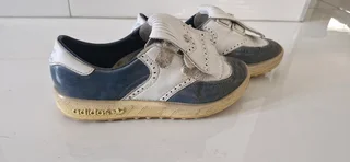 Adidas Kids Golf shoes ! Unisex size 5 ! Good used condition ! Bargain !