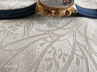 BLACK FRIDAY SALE ! Bargain ! Stunning Man&#39;s chronograph watch with new band !!