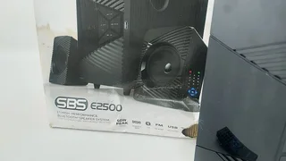 BLACK FRIDAY REDUCTION ! Nice Bargain ! Quality Creative SBS 2500 Bluetooth, 2,1 Speaker system with