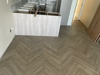 Vinyl Floors, Laminate Floors At Affordable Prices…. Commercial And Residential