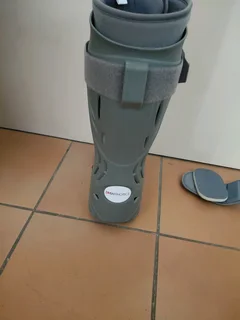 Moonboot brace size L