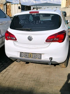 Stripping Opel Corsa Car Spare Parts