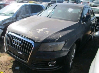 Stripping Audi Q5 SUV Spare Parts