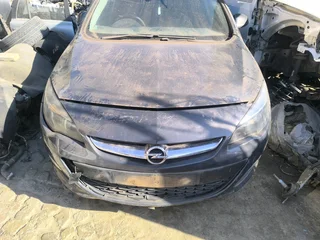 Stripping Opel Astra j Car spare parts