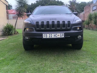 Jeep Cherokee V6 3.2L Trailhawk 4X4 SUV,