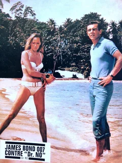 Bond on Bond - The Ultimate Book - 50 Years of Bond Movies - Roger Moore - Hardcover