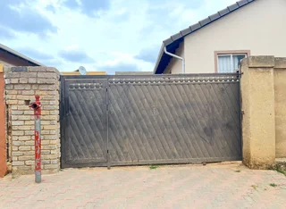 Two backrooms at Cosmo city ext 10