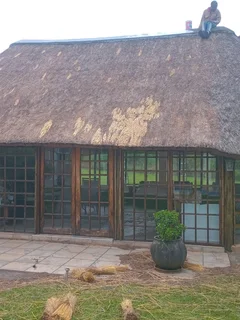 Thatch Roofs and Repairs 0739930111