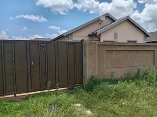 I'm looking someone who want to rent a house