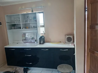 I&#39;m looking someone who want to rent a house