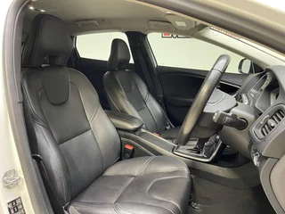 2017 Volvo V40 D3 Momentum Geartronic for sale!