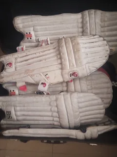 Cricket pads