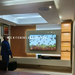 Wall mounted plasma stand