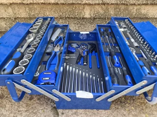 85 Pc Toolbox Set Brand New (big Sockets &amp; Extensions)