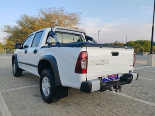 2009 Isuzu KB250 D-Teq – built tough and ready for work or play.✅ 225 000 km✅