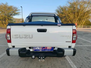 2009 Isuzu KB250 D-Teq – built tough and ready for work or play.✅ 225 000 km✅