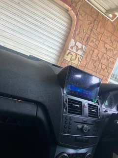 Mercedes Benz C-class Radio (w204 Pre-facelift)9 Inch Android Media/navigation/bluetooth Unit