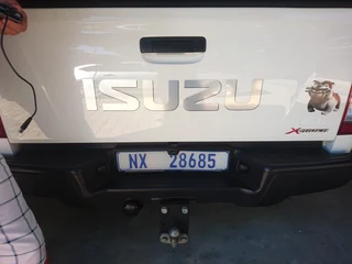 9 INCH TOUCHSCREEN MEDIA UNIT FOR ISUZU