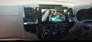 TOYOTA HILUX &amp; FORTUNER D4D 9 INCH ANDROID MEDIA / NAVIGATION UNIT