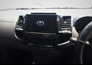 TOYOTA HILUX &amp; FORTUNER D4D 9 INCH ANDROID MEDIA / NAVIGATION UNIT