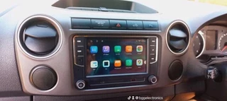 VW 7 INCH ANDROID TOUCHSCREEN MEDIA PLAYER WITH CARPLAY/ ANDROID AUTO - NEW SPEC OEM LOOK
