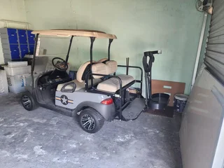 Golf Kart - Club Car President