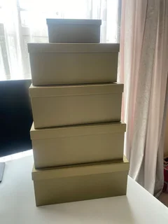 Gift boxes/ packaging  ( black and gold )