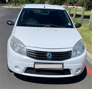 Renault Sandero 1.6 2014 model for sale