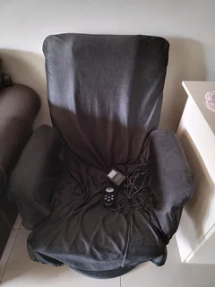 Massage chair with foot rest