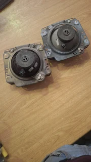 VW GOLF JETTA 2 HEADLIGHT R250.00 PERSIDE