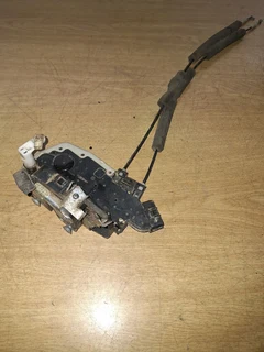 NISSAN MICRA DRIVERSIDE DOOR CATCH