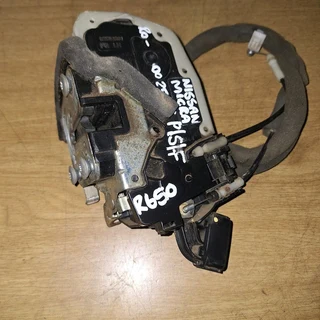 Nissan Micra Hr12 Driver Side Front Door Catch