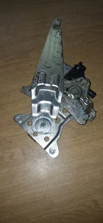 TOYOTA ETIOS LEFT REAR WINDOW MECHANISM