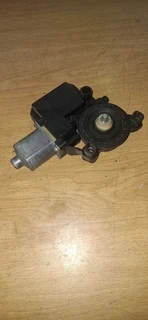 VW POLO 6 LEFT REAR WINDOW MOTOR