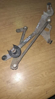 Toyota Yaris Sedan Wiper Mechanism