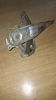 NISSAN MICRA HR12 RIGHT REAR WINDOW MECHANISM