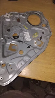 Vw Polo Vivo/9n Leftside Back Window Mechanism