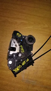 Toyota Yaris Hatchback Leftside Front Door Catch