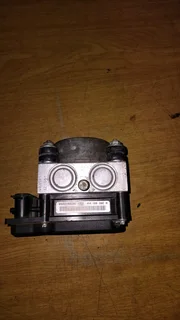 2010/13 RENAULT SANDERO ABS PUMP