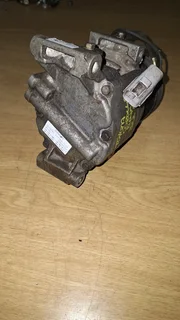 TOYOTA COROLLA RUNX 3ZZ AIRCON PUMP